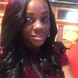 Meet your Posher, Danielle